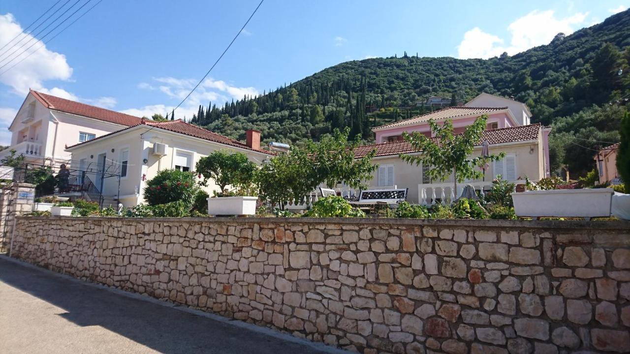 Iris Apartments Ithaca Βαθύ Εξωτερικό φωτογραφία